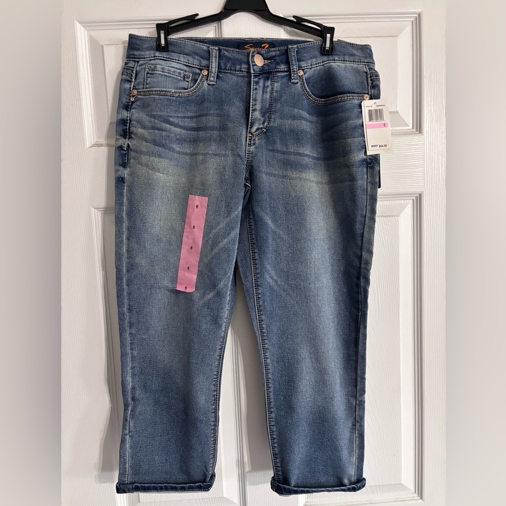 Seven7 Madison Women's Classic Blue Jean Capris Size 6 NWT